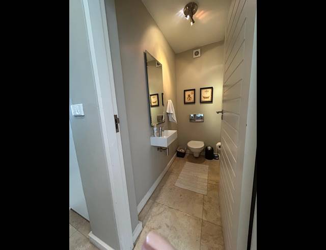 3 BEDROOM TOWNHOUSE TO LET IN ZIMBALI ESTATE